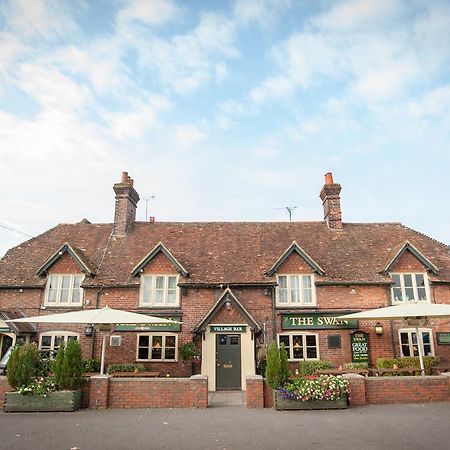 Swan, Thatcham By Marston'S Inns ภายนอก รูปภาพ