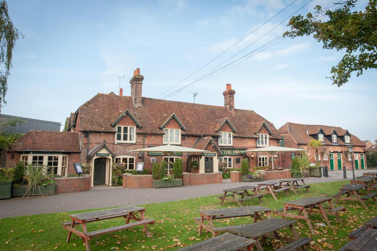 Swan, Thatcham By Marston'S Inns ภายนอก รูปภาพ