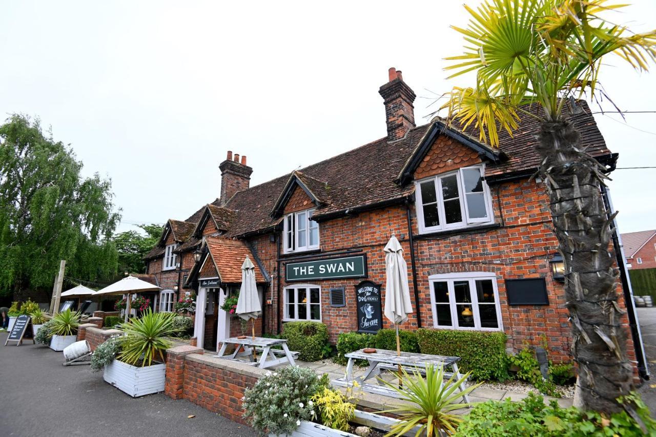 Swan, Thatcham By Marston'S Inns ภายนอก รูปภาพ