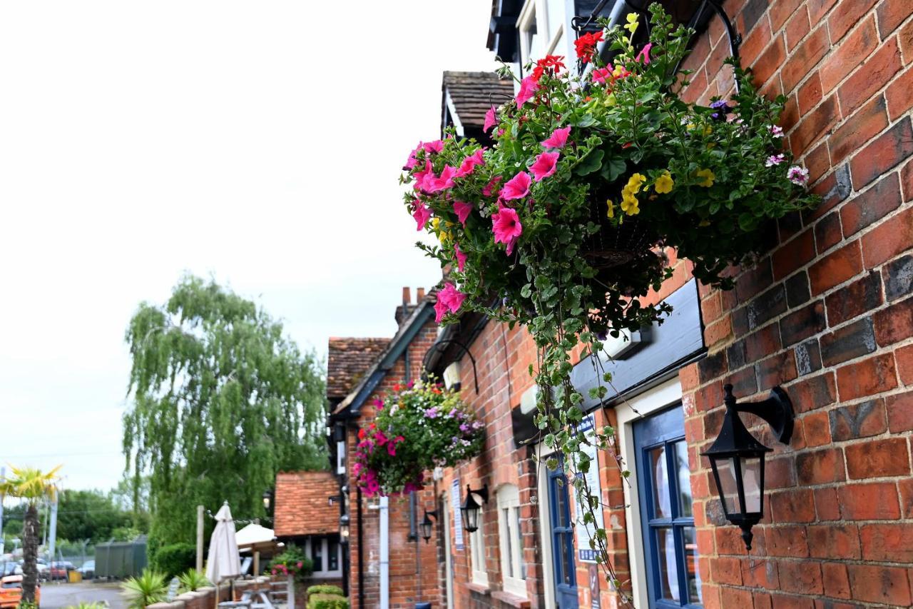 Swan, Thatcham By Marston'S Inns ภายนอก รูปภาพ