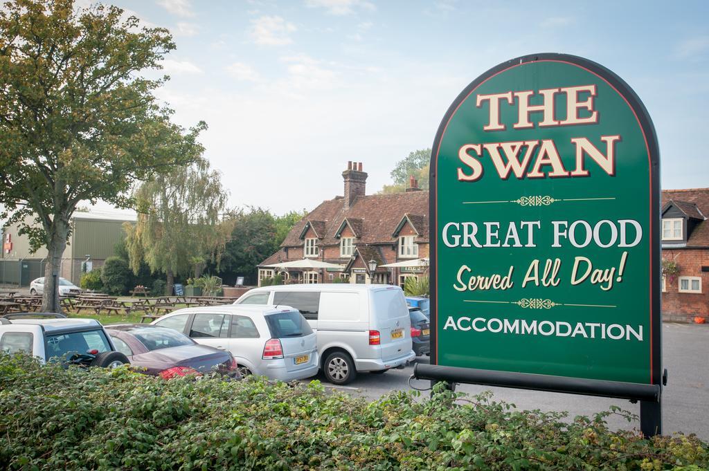 Swan, Thatcham By Marston'S Inns ภายนอก รูปภาพ